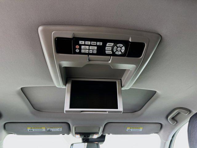 Photo of 2016 White Diamond Pearl Honda Pilot