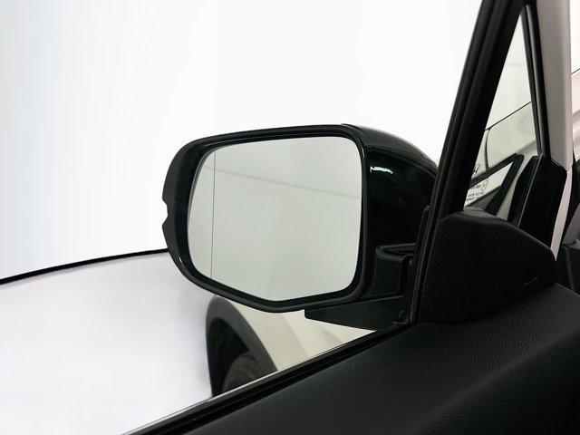 Photo of 2016 White Diamond Pearl Honda Pilot
