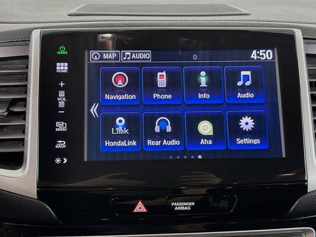Photo of 2016 White Diamond Pearl Honda Pilot
