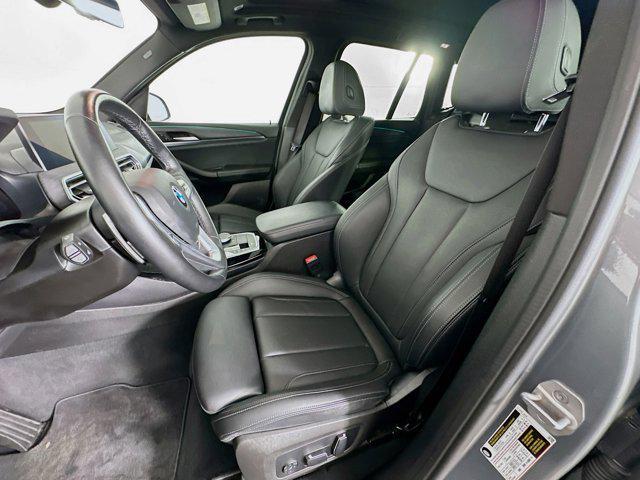 Photo of 2024 Jet Black BMW X3