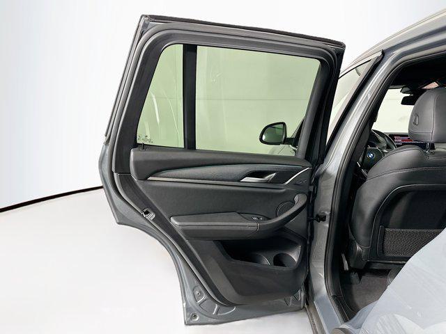 Photo of 2024 Jet Black BMW X3