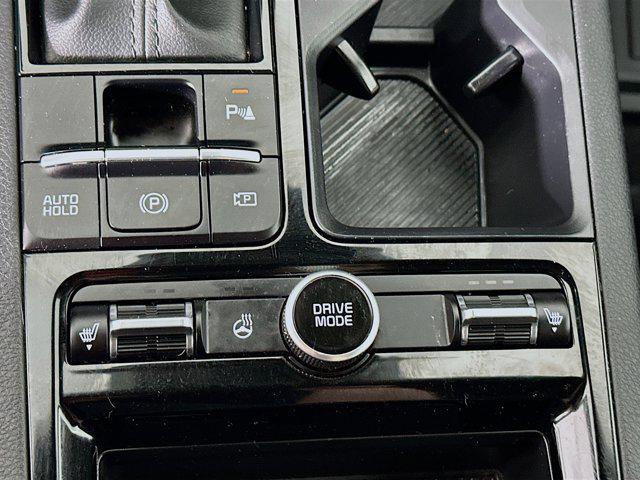 Photo of 2025 Aurora Black Pearl Kia K5