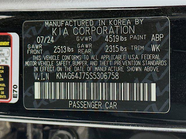 Photo of 2025 Aurora Black Pearl Kia K5