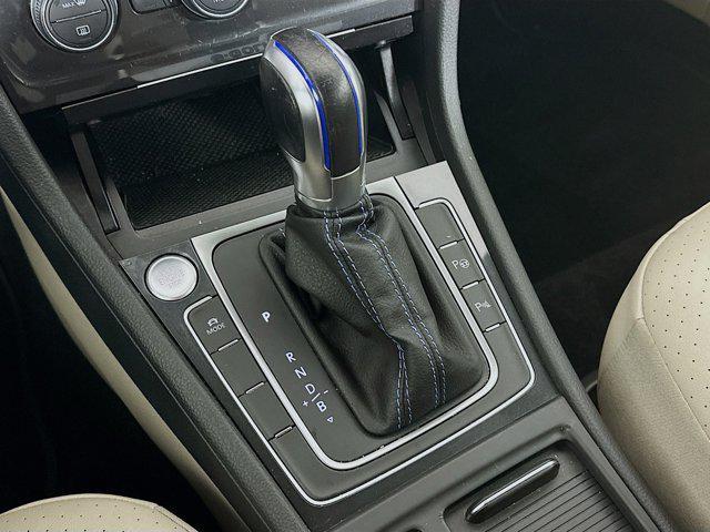 Photo of 2019 Atlantic Blue Metallic Volkswagen e-Golf