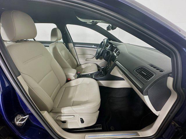 Photo of 2019 Atlantic Blue Metallic Volkswagen e-Golf
