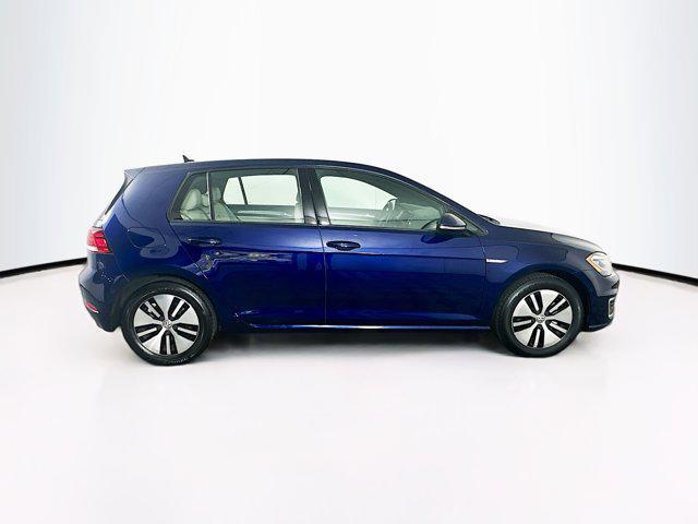 Photo of 2019 Atlantic Blue Metallic Volkswagen e-Golf