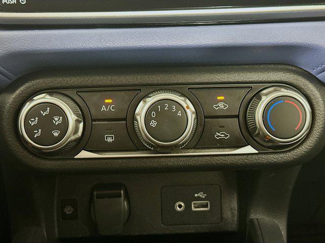 Photo of 2023 Brilliant Silver Metallic Nissan Versa