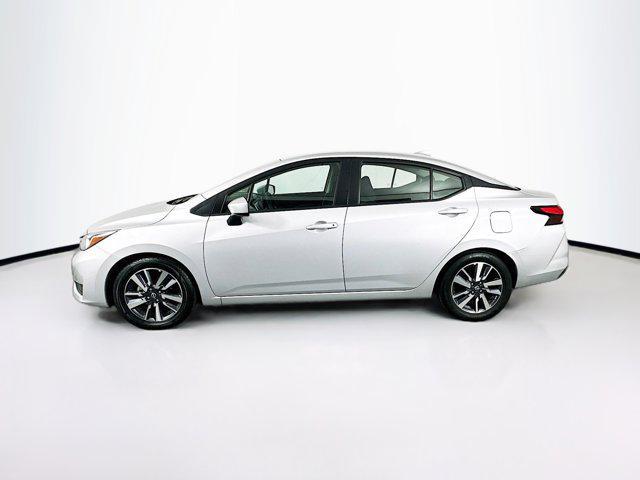 Photo of 2023 Brilliant Silver Metallic Nissan Versa