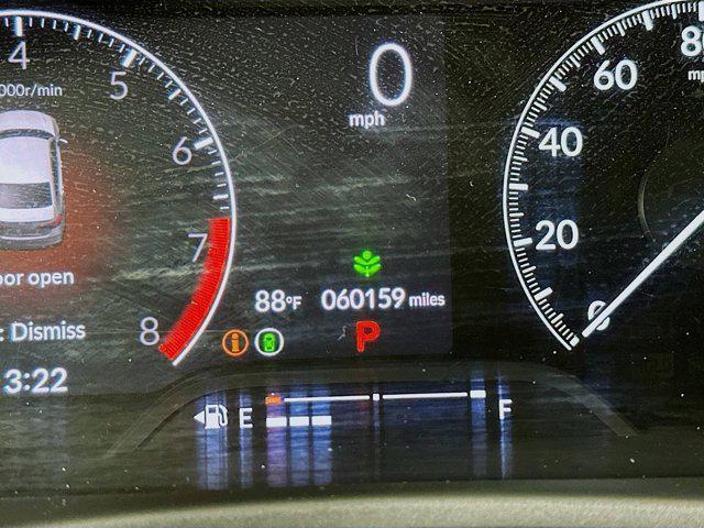 Photo of 2022 Platinum White Pearl Honda Civic