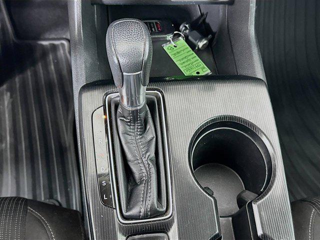 Photo of 2022 Platinum White Pearl Honda Civic