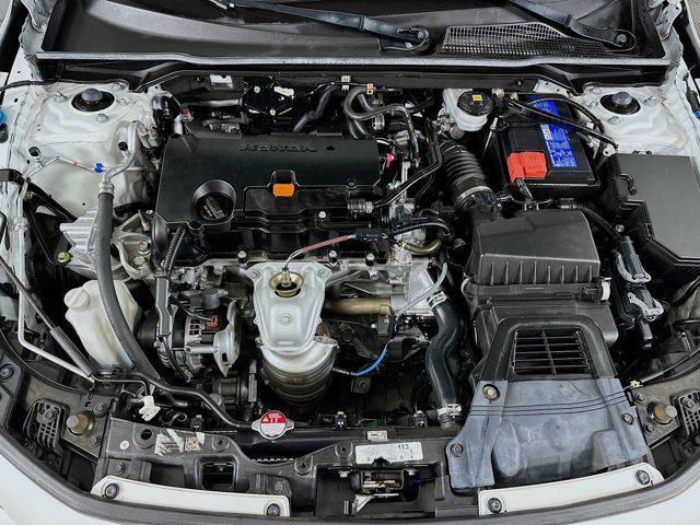 Photo of 2022 Platinum White Pearl Honda Civic