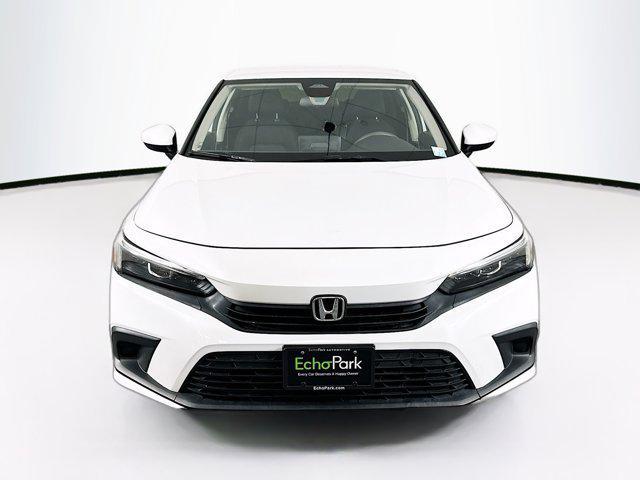 Photo of 2022 Platinum White Pearl Honda Civic