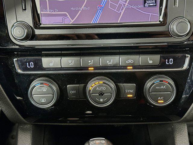 Photo of 2018 Deep Black Pearl Metallic Volkswagen Jetta