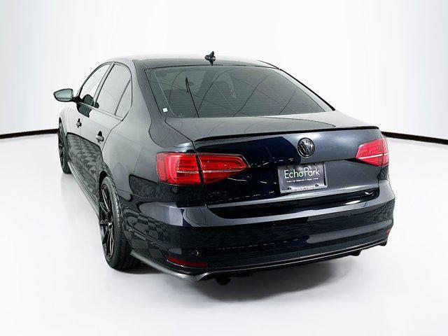 Photo of 2018 Deep Black Pearl Metallic Volkswagen Jetta