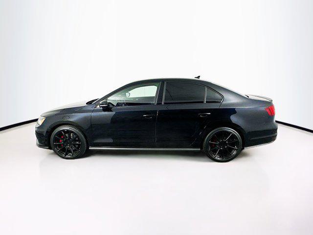 Photo of 2018 Deep Black Pearl Metallic Volkswagen Jetta