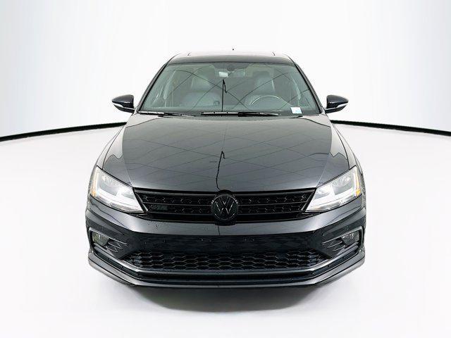 Photo of 2018 Deep Black Pearl Metallic Volkswagen Jetta