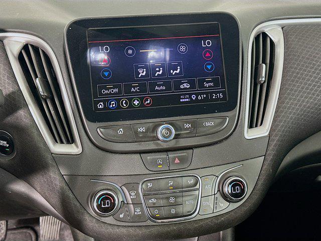 Photo of 2022 Silver Ice Metallic Chevrolet Malibu