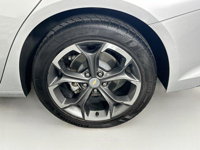 Photo of 2022 Silver Ice Metallic Chevrolet Malibu