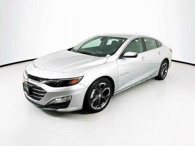 Photo of 2022 Silver Ice Metallic Chevrolet Malibu