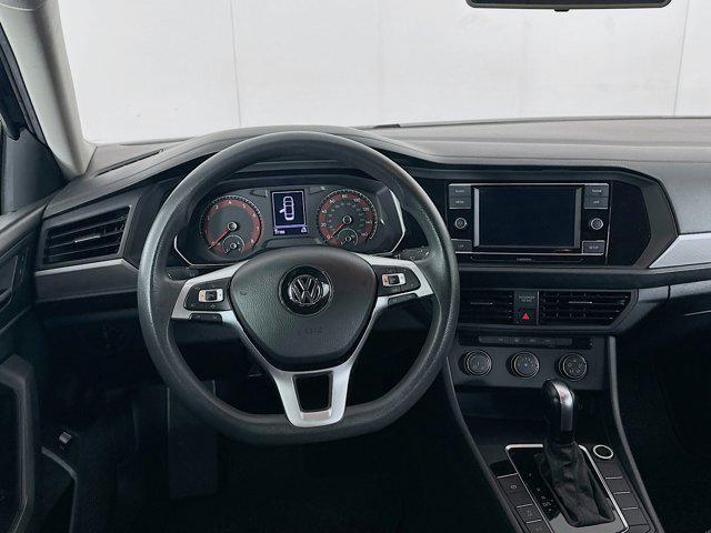 Photo of 2019 Blue Silk Metallic Volkswagen Jetta