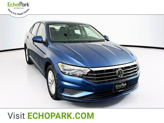 Photo of 2019 Blue Silk Metallic Volkswagen Jetta
