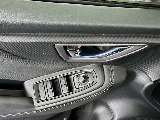 Photo of 2023 Ice Silver Metallic Subaru Forester