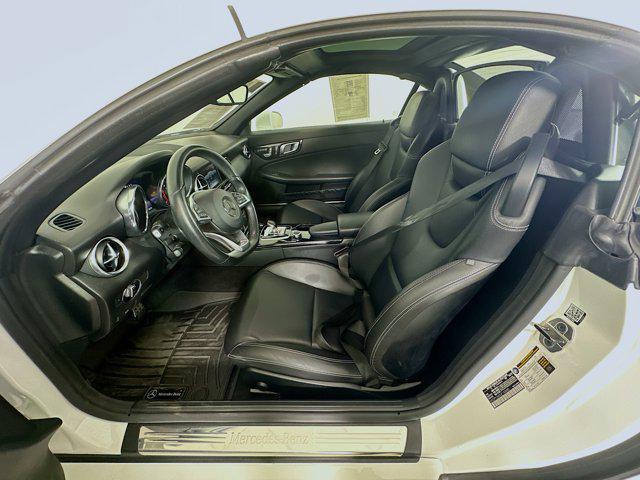 Photo of 2018 Polar White Mercedes-Benz SLC 300