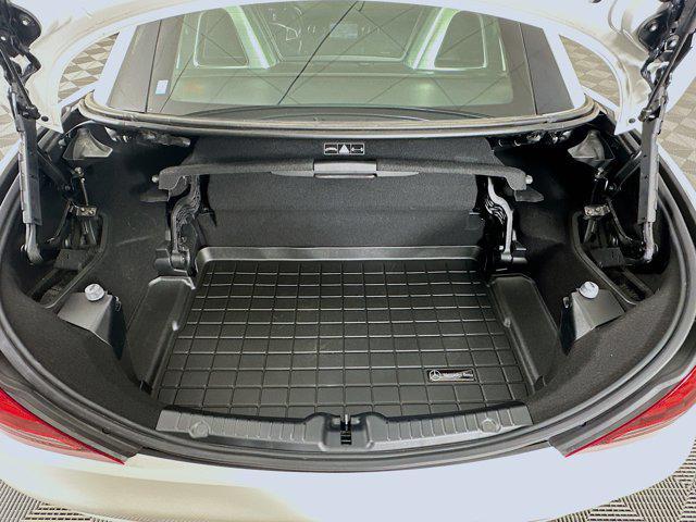 Photo of 2018 Polar White Mercedes-Benz SLC 300