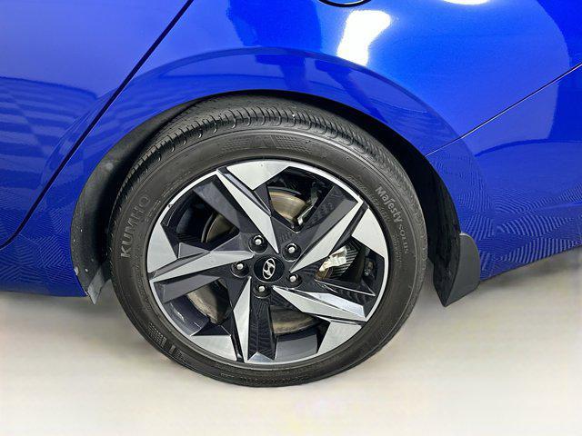 Photo of 2022 Intense Blue Hyundai ELANTRA