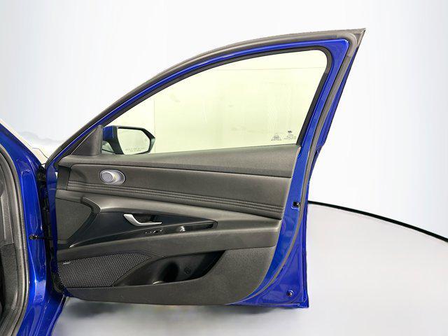 Photo of 2022 Intense Blue Hyundai ELANTRA