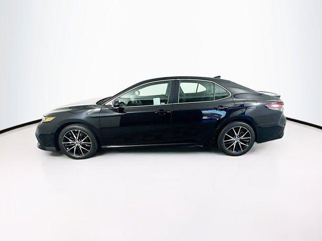 Photo of 2024 Midnight Black Metallic Toyota Camry