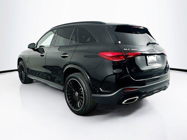 Photo of 2023 Black Mercedes-Benz GLC 300