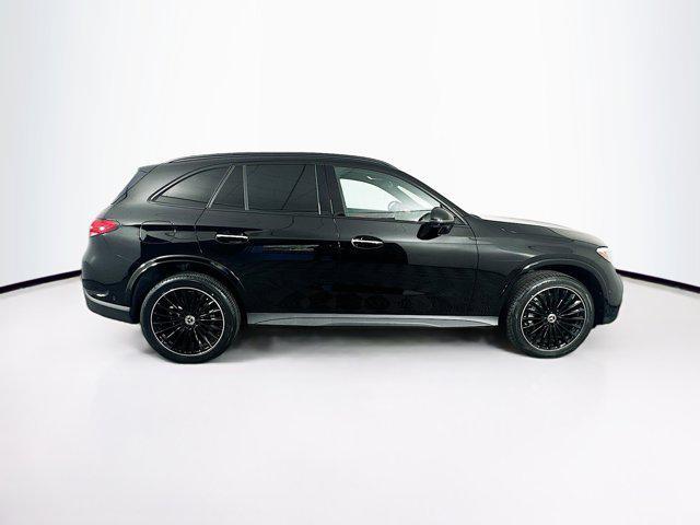 Photo of 2023 Black Mercedes-Benz GLC 300