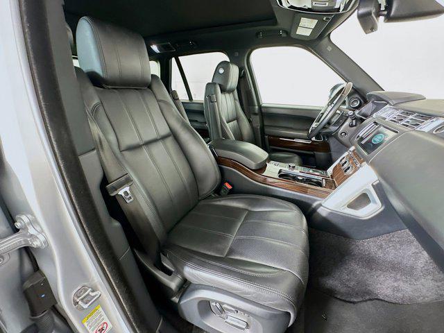 Photo of 2015 Indus Silver Metallic Land Rover Range Rover