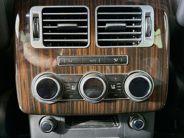 Photo of 2015 Indus Silver Metallic Land Rover Range Rover