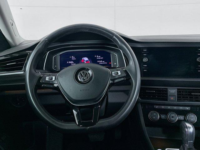 Photo of 2019 Pure White Volkswagen Jetta
