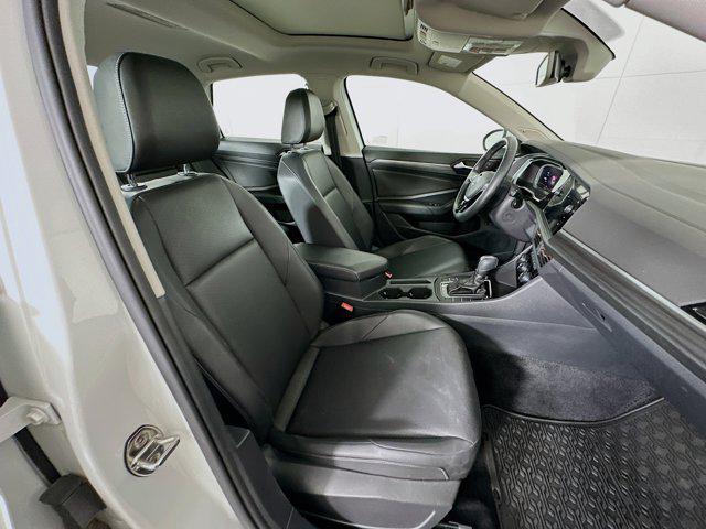 Photo of 2019 Pure White Volkswagen Jetta