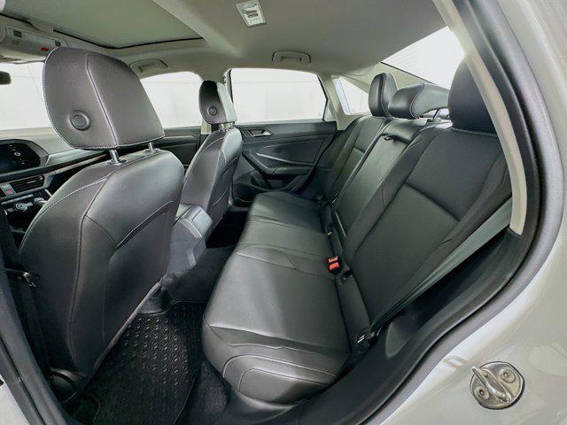 Photo of 2019 Pure White Volkswagen Jetta