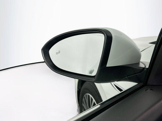 Photo of 2019 Pure White Volkswagen Jetta