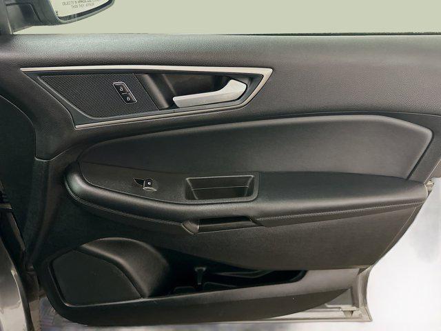 Photo of 2024 Carbonized Gray Metallic Ford Edge