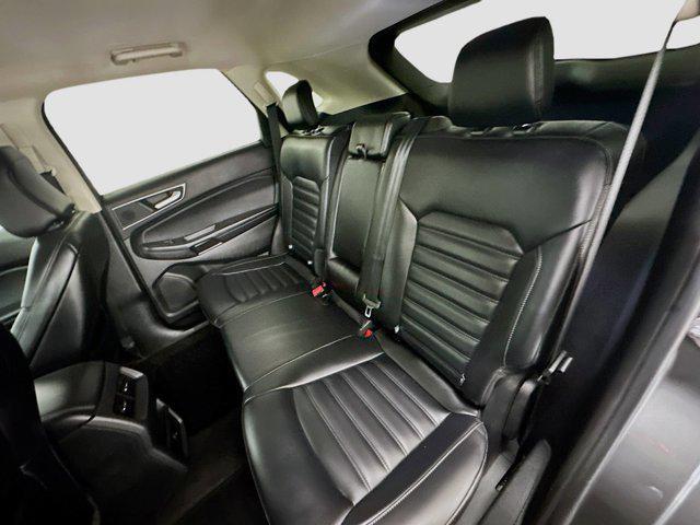 Photo of 2024 Carbonized Gray Metallic Ford Edge