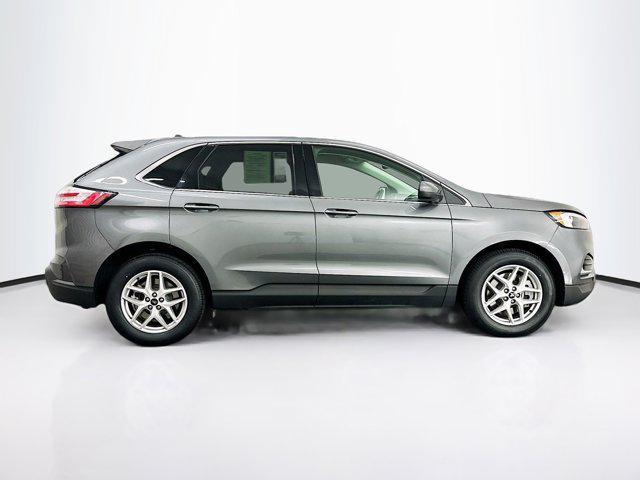 Photo of 2024 Carbonized Gray Metallic Ford Edge