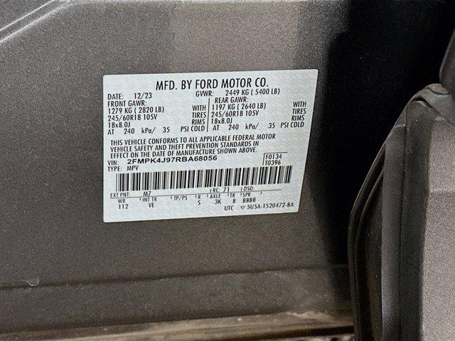 Photo of 2024 Carbonized Gray Metallic Ford Edge