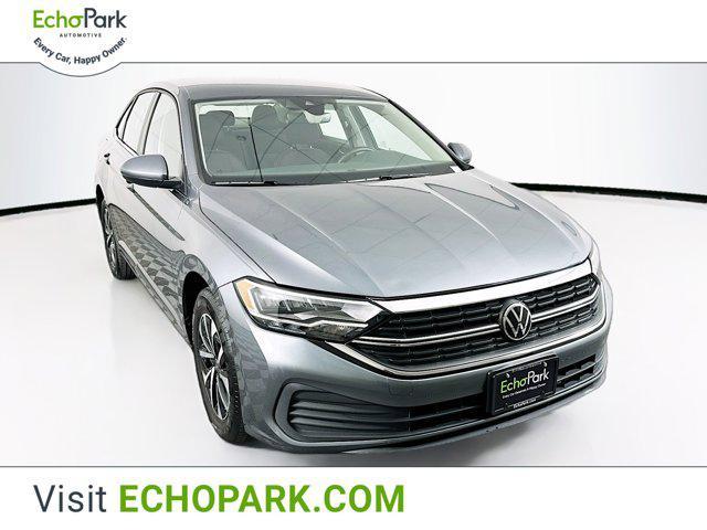 Photo of 2024 Platinum Gray Metallic Volkswagen Jetta