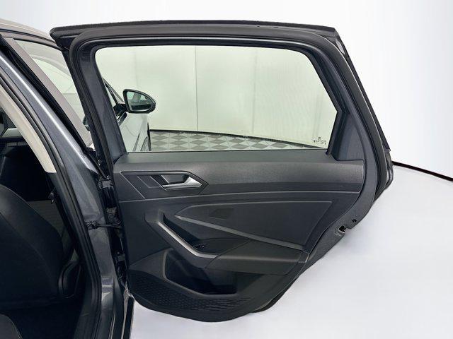 Photo of 2024 Platinum Gray Metallic Volkswagen Jetta