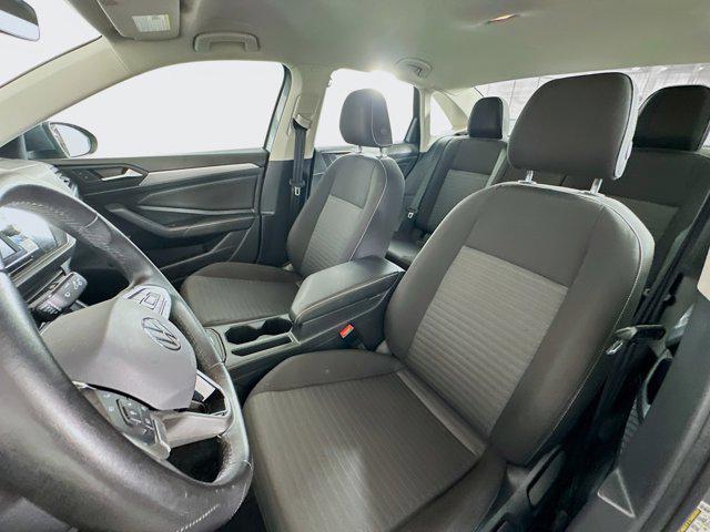 Photo of 2024 Platinum Gray Metallic Volkswagen Jetta