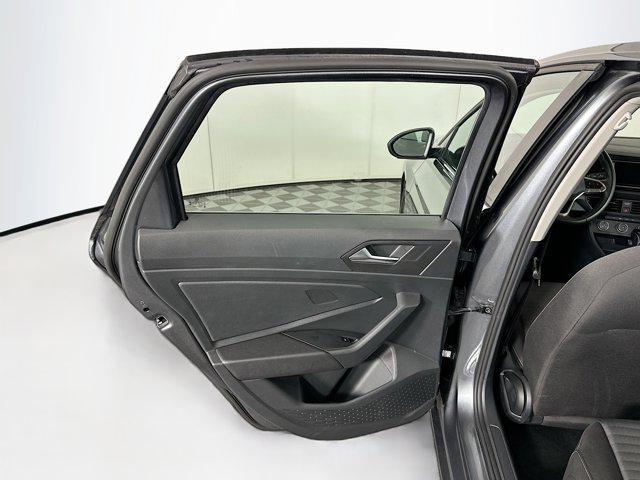 Photo of 2024 Platinum Gray Metallic Volkswagen Jetta
