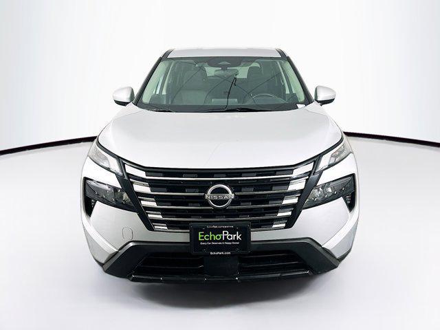 Photo of 2024 Brilliant Silver Metallic Nissan Rogue
