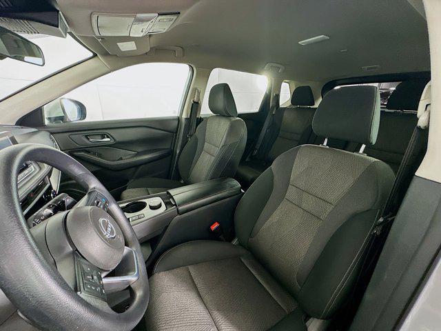 Photo of 2024 Brilliant Silver Metallic Nissan Rogue