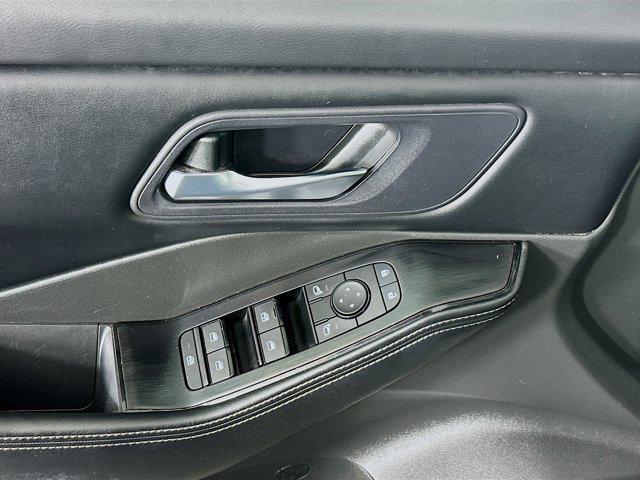Photo of 2024 Brilliant Silver Metallic Nissan Rogue